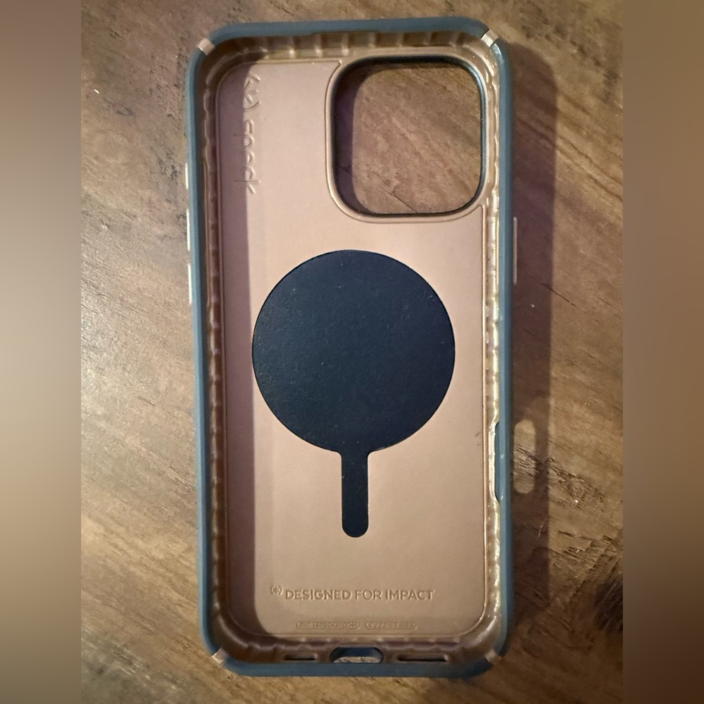 Speck Gray and otter box iPhone Cases - Picture 2 of 3